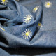Tissu jean's brodé Marguerites Bleu Jean's