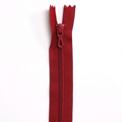 Fermeture Eclair nylon non séparable 55 cm Z 51 Rouge