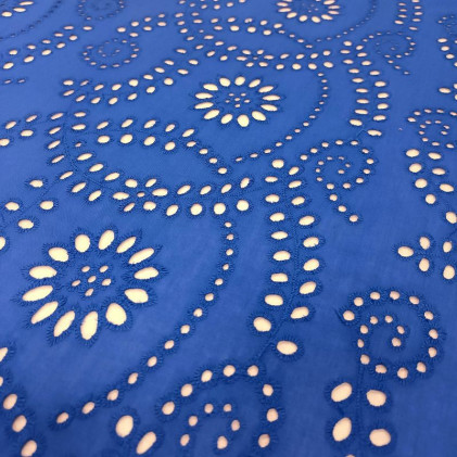 Tissu coton brodé ajouré Angly bleu roi