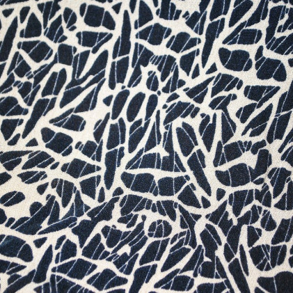 Tissu viscose imprimé Taches Ecru / Bleu marine